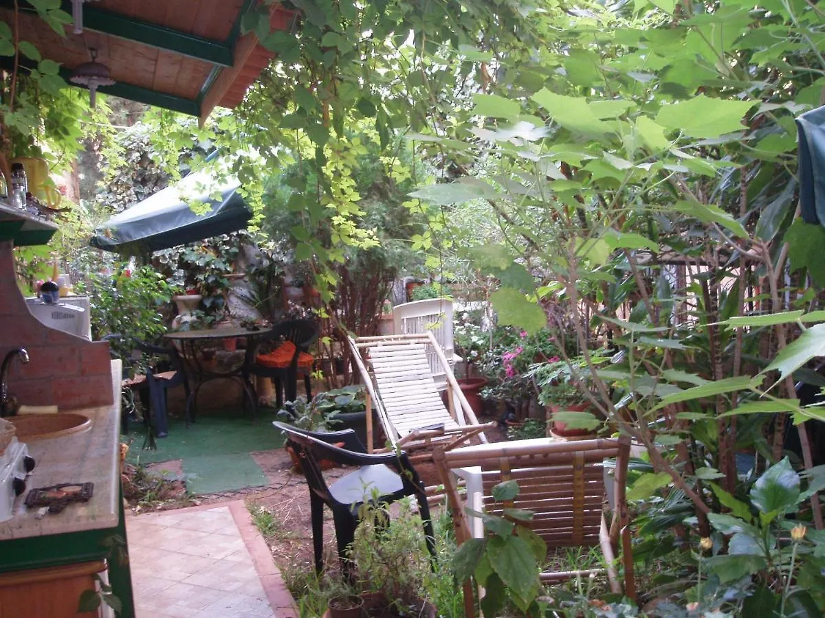 The Garden Bed & Breakfast Sferracavallo